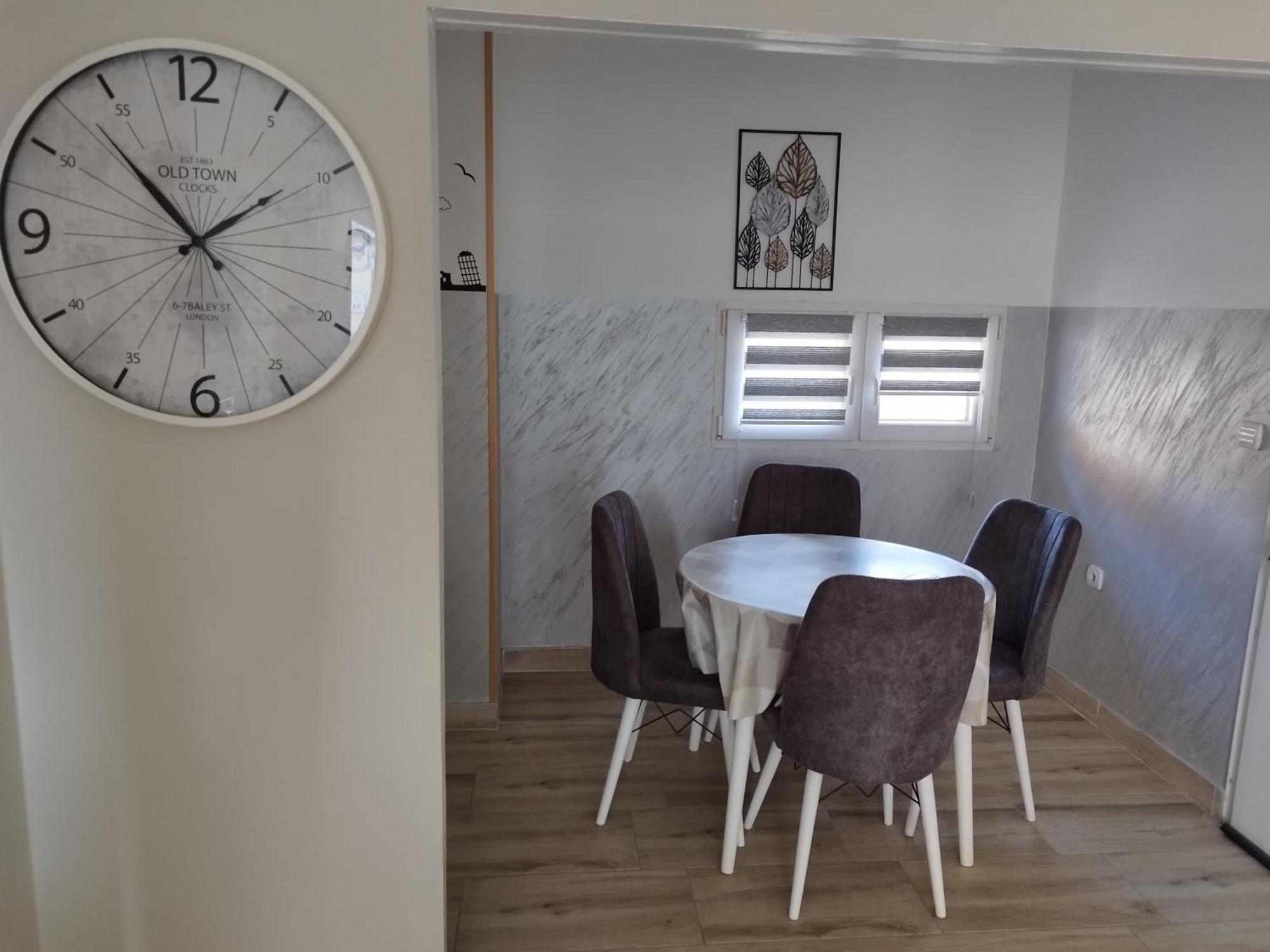 Apartman Petrov ドニー・ミラノヴァツ エクステリア 写真